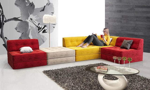 Бескаркасные диваны Gliver на заказ красного, желтого и белого цвета