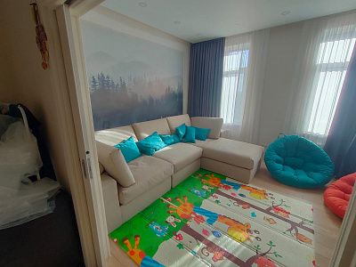 Мягкая бескаркасная мебель для отдыха всей семьей. Реальный отзыв с фотографией и рейтингом 5/5.