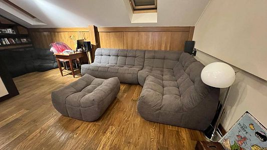 Мягкий модульный диван для гостиной: отзыв о уюте с фото и рейтингом 5/5