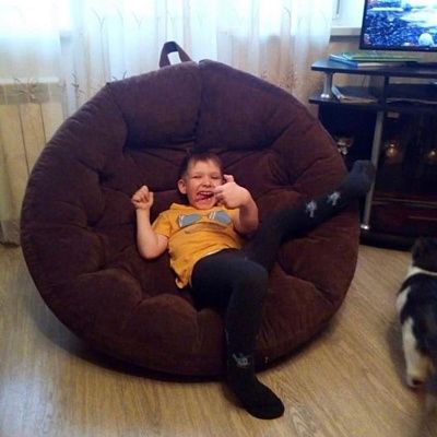 Мягкое кресло для ребенка в детскую комнату. Отзыв о безопасности и качестве с фото. 5/5.