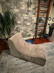 Мягкий кресло-шезлонг для релаксации. Отзыв о комфорте с фото. Рейтинг 5/5.