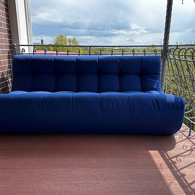 Напольный диван в стиле минимализм: отзыв с фото интерьера. Рейтинг 5/5