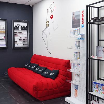 Купить диван из пенополиуретана: отзыв о надежности бескаркасной мебели. Фото и оценка 5 звезд.