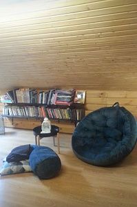 Удобное кресло для чтения книг: отзыв о часах комфорта с фото. Рейтинг 5 звезд