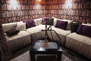 Диван Фри бежевого цвета в кальянной