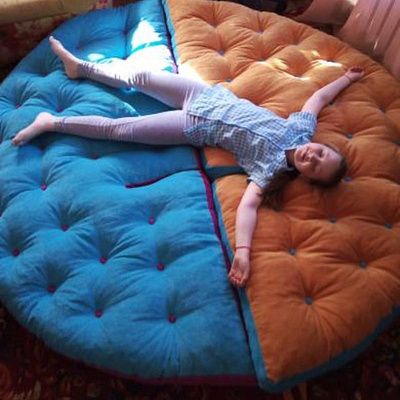 Удобное кресло для чтения книг: отзыв о часах комфорта с фото. Рейтинг 5 звезд