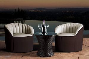 Двухцветное бескаркасное  кресло Шелл из велюра для улицы 