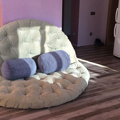 Удобное и качественное кресло для отдыха и чтения: отзыв и фото в интерьере. 5 звезд.