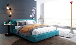 Яркая кровать Драм от Gliver, стильный интерьер спальни, выбор дизайнеров 