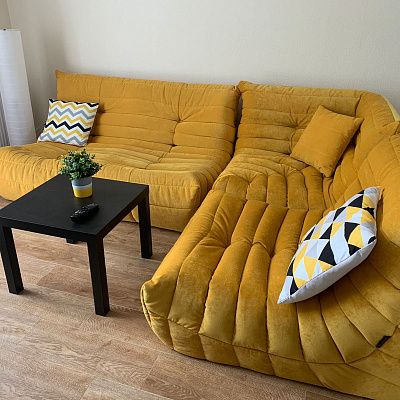 Купить бескаркасный диван недорого от производителя. Отзыв о выгоде и качестве с фото. 5 звезд.