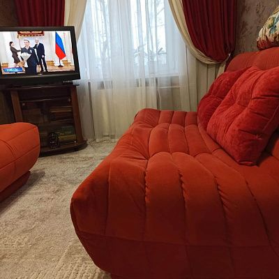 Изготовление бескаркасной мебели на заказ. Фото результата и отзыв клиента с оценкой 5/5.