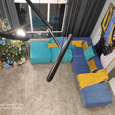 Мягкий диван без каркаса: отзыв о комфорте. Фото в гостиной. 5/5.