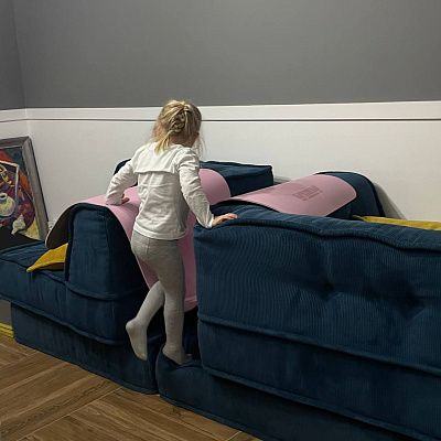 Мягкий мебельный уголок для гостиной: отзыв о уюте и качестве. Фото и рейтинг 5/5.