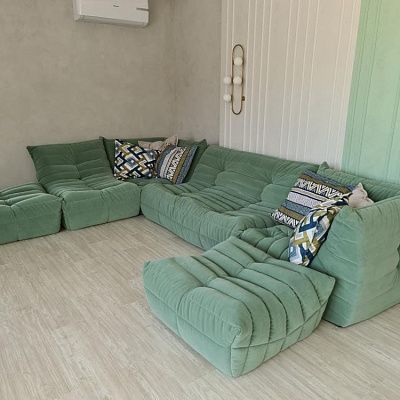 Мягкий уголок из бескаркасных модулей для дивана  -  для кухни или столовой. Отзыв о практичности с фото. Рейтинг 5/5.