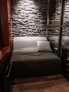 Мягкий лежак  - как диванчик -  на балкон. Отзыв о релаксе с фото и оценкой 5/5.