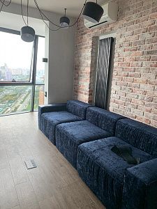 Угловой бескаркасный диван для экономии пространства: отзыв. Фото в гостиной. 5/5.