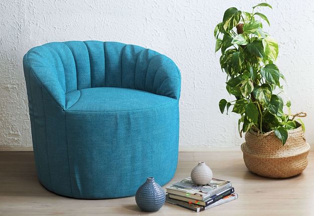 Мягкое голубое кресло Шелл из рогожки 