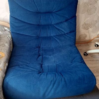 Удобное кресло для чтения и отдыха: отзыв о качестве. Фото в интерьере. Рейтинг 5 звезд.