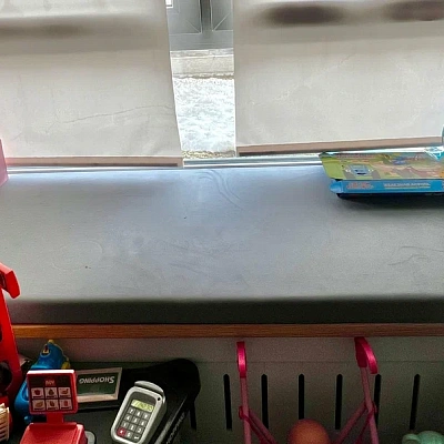 Серый матрас на подоконник точно по размеру на заказ от фабрики Гливер. Отзыв клиента с оценкой 5. 