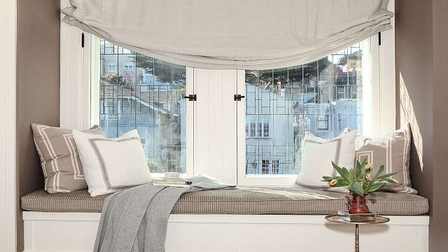 Лаунж пространство на подоконнике