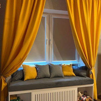 Матрасик и подушки в сером цвете с яркими акцентами на подоконник в детскую комнату. Мягкая зона для игры и отдыха. Отзыв клиента, 5 звезд