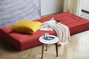 Кресла антивандальные, кресло-трансформер Кубис красного цвета в гостиной