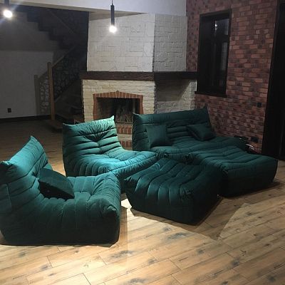 Мягкий диван без каркаса: отзыв о комфорте. Фото в гостиной. 5/5.