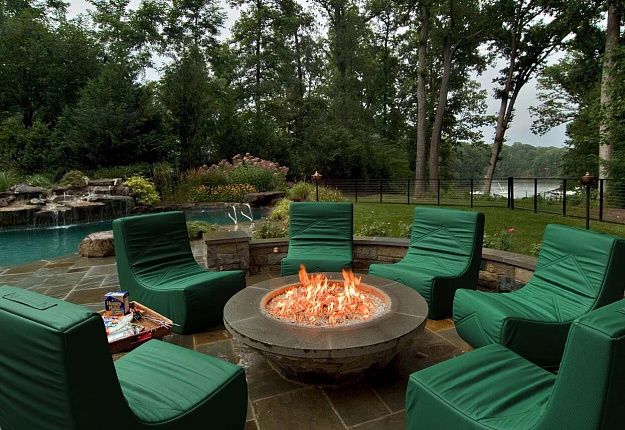 Уличное бескаркасное кресло Кампо для загородного дома зеленого цвета