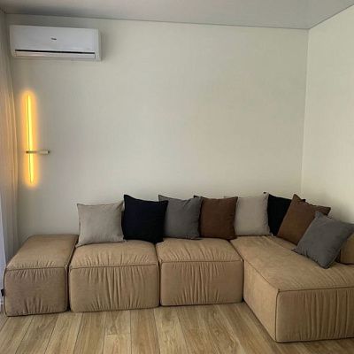 Изготовление бескаркасной мебели на заказ. Фото результата и отзыв клиента с оценкой 5/5.