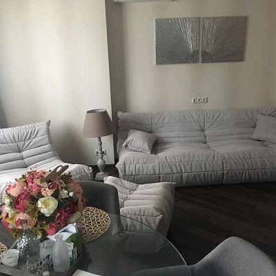 Фото нашей лаунж зоны в квартире. Диваны и кресла без каркаса. Реальный отзыв покупателя с оценкой 5 звезд.