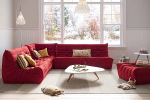 Легкий бескаркасный диван ДеФранс с подушками, красный диван на заказ, любой размер и форма, быстрая доставка по Москве, МО и России