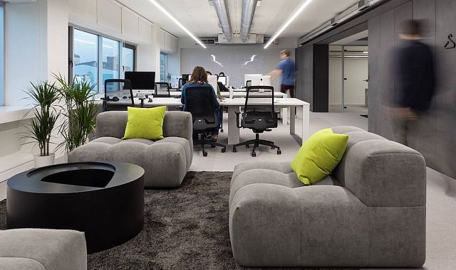 Офисные модульные диваны Gliver легче каркасных аналогов, черный офисный диван Квадро 