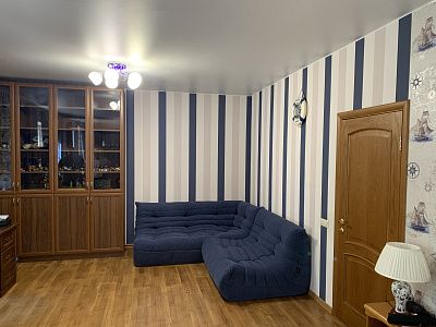 Куплю бескаркасный диван!: отзыв о поиске и выборе. Фото популярной модели мягкой мебели. 5 звезд.